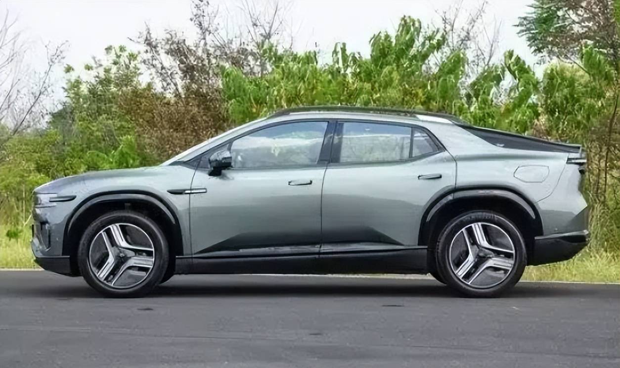 双人床长安启源E07露营出行好搭档AG真人国际厅6kW对外放电+后排(图4)